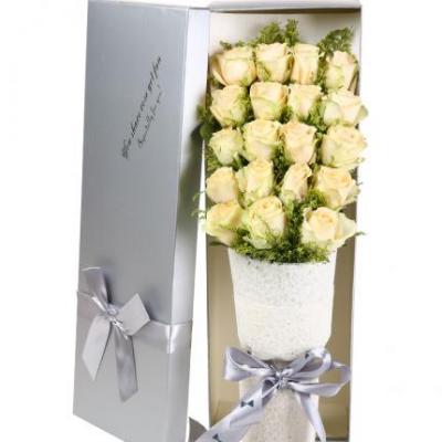 19朵香槟玫瑰花束礼盒 同城鲜花配送