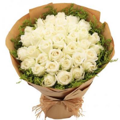 33朵白玫瑰花束 同城鲜花配送
