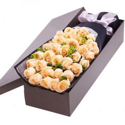 33朵戴安娜玫瑰花束礼盒 同城鲜花配送